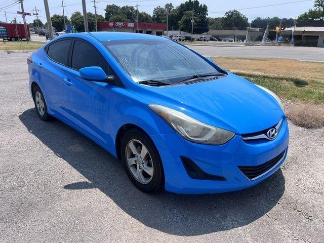 Hyundai Elantra SE 6AT 2015