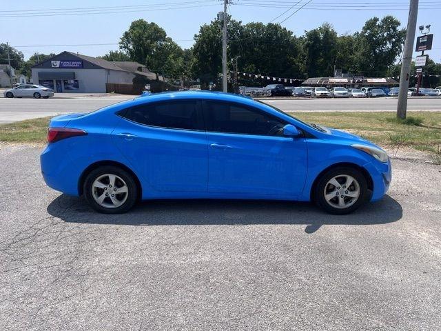 Hyundai Elantra SE 6AT 2015