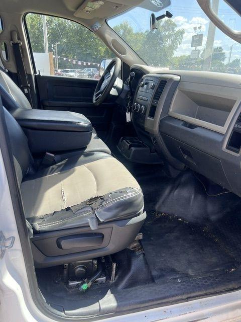 Dodge Ram 3500 Crew Cab 2WD DRW 2012
