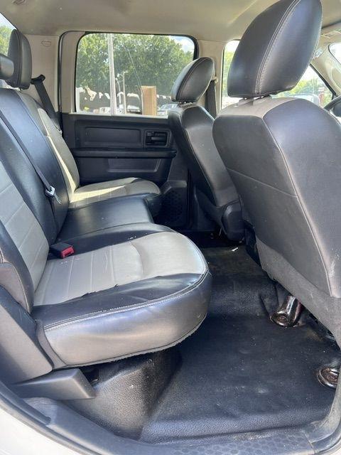 Dodge Ram 3500 Crew Cab 2WD DRW 2012