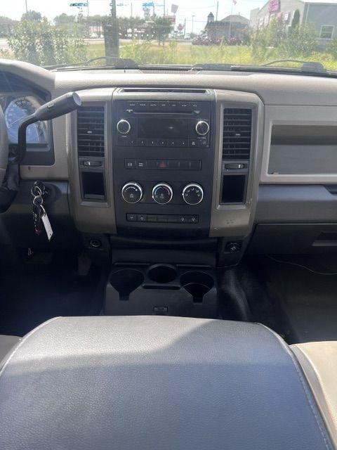 Dodge Ram 3500 Crew Cab 2WD DRW 2012