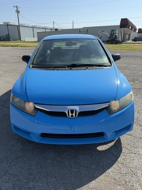 Honda Civic DX-VP Sedan 5-Speed AT 2011
