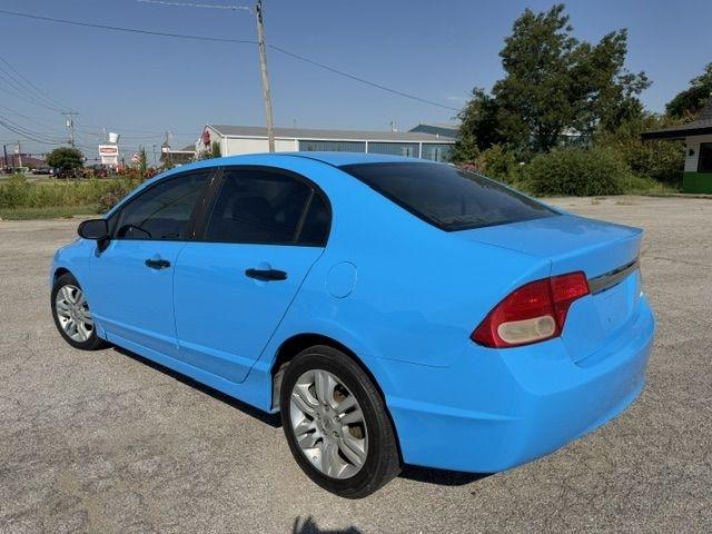 Honda Civic DX-VP Sedan 5-Speed AT 2011