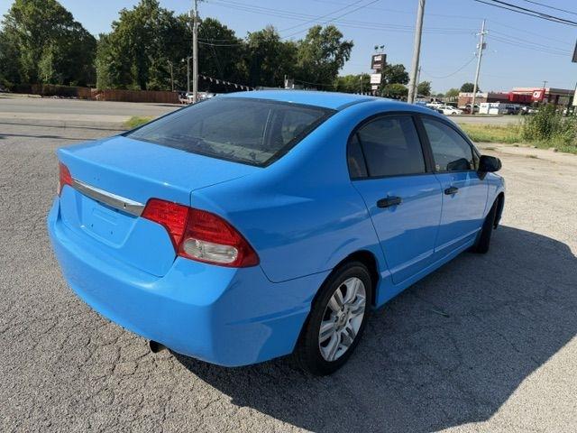 Honda Civic DX-VP Sedan 5-Speed AT 2011