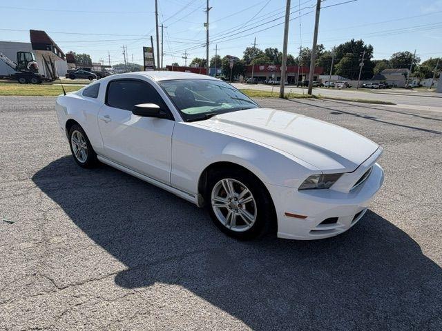 Ford Mustang V6 Coupe 2013