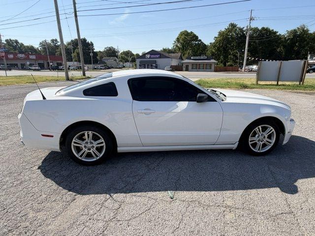 Ford Mustang V6 Coupe 2013