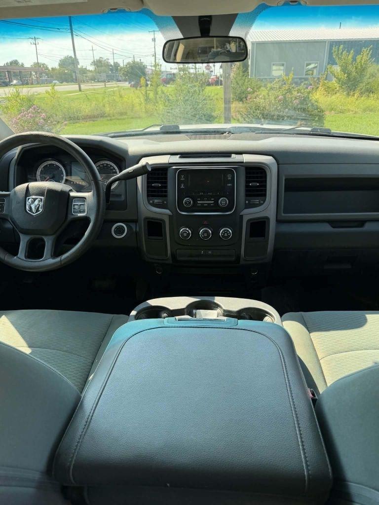 RAM 2500 Tradesman Crew Cab LWB 4WD 2016