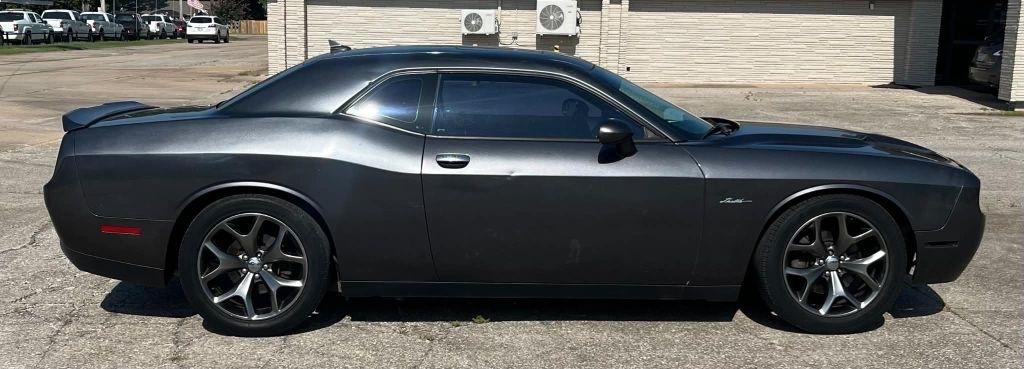 Dodge Challenger SXT Plus 2015