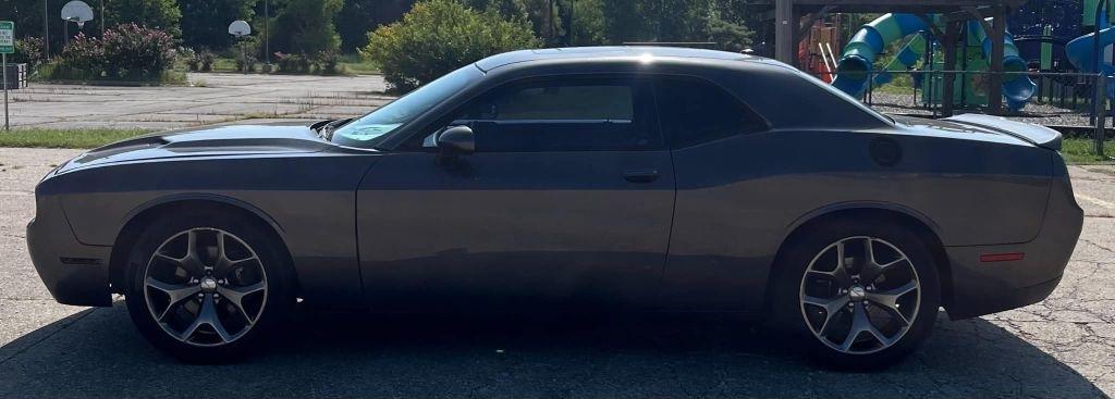 Dodge Challenger SXT Plus 2015