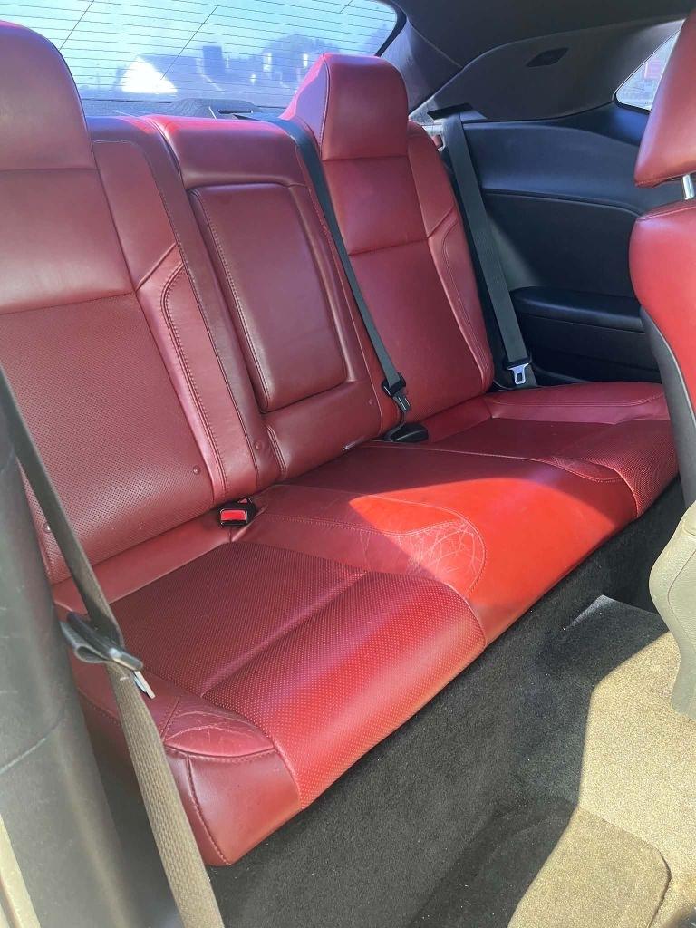 Dodge Challenger SXT Plus 2015
