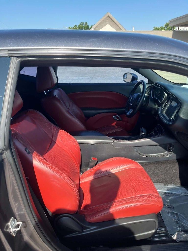 Dodge Challenger SXT Plus 2015