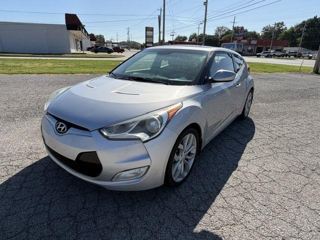 Hyundai Veloster Base 2013