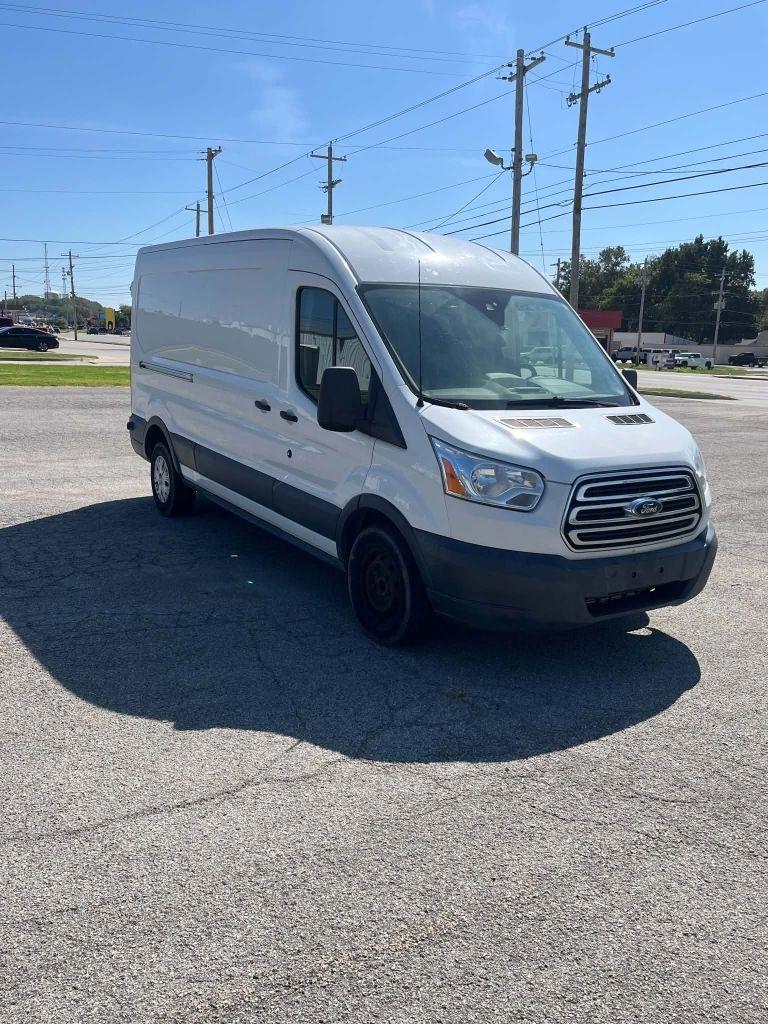 Ford Transit 250 Van Med. Roof w/Sliding Pass. 148-in. WB 2018