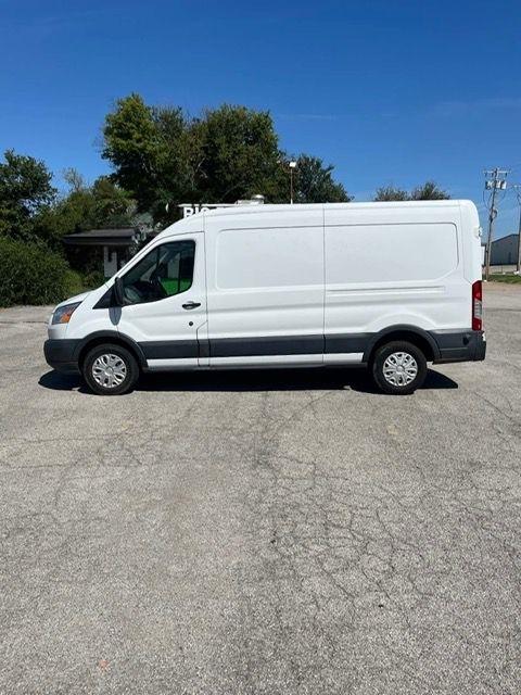 Ford Transit 250 Van Med. Roof w/Sliding Pass. 148-in. WB 2018