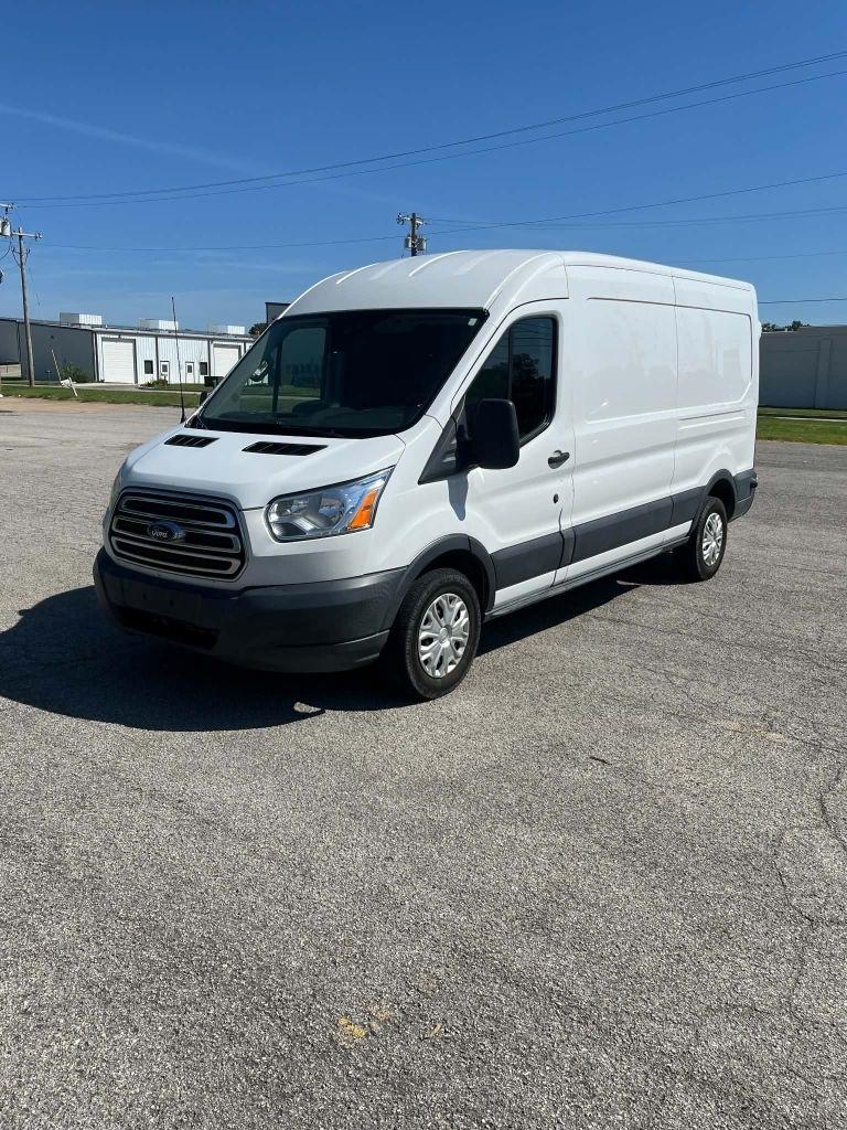 Ford Transit 250 Van Med. Roof w/Sliding Pass. 148-in. WB 2018
