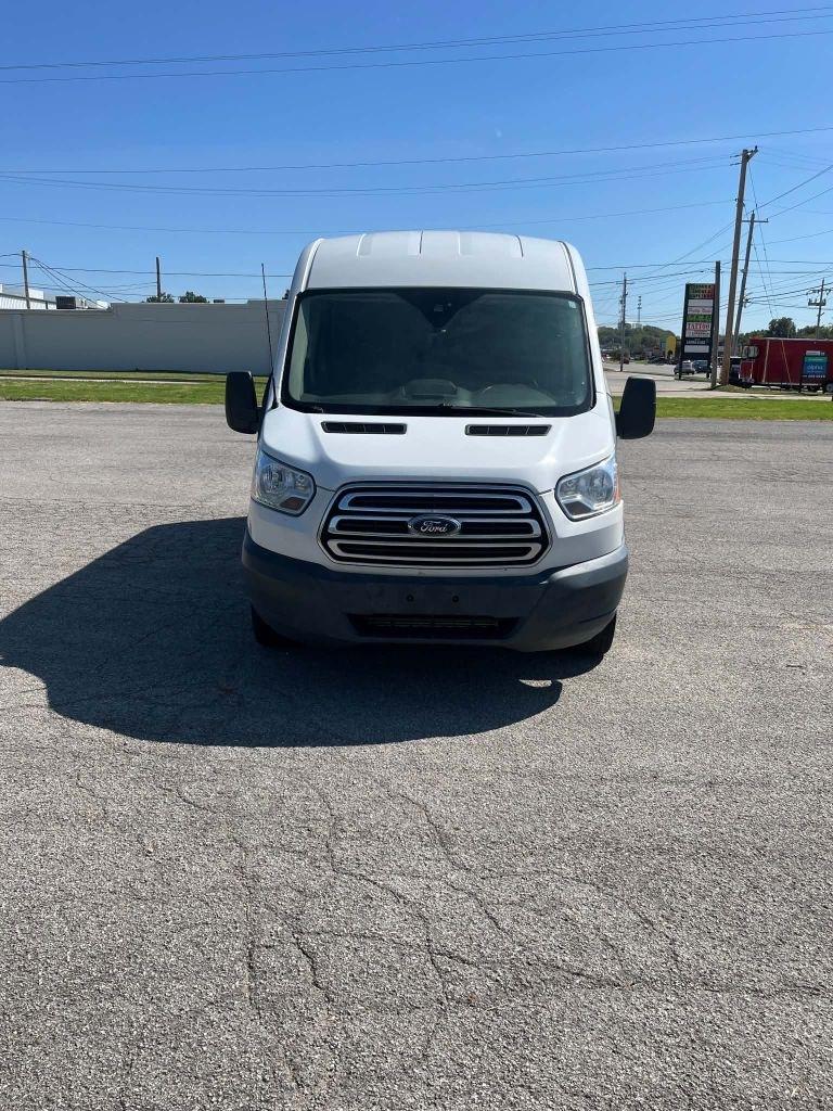 Ford Transit 250 Van Med. Roof w/Sliding Pass. 148-in. WB 2018