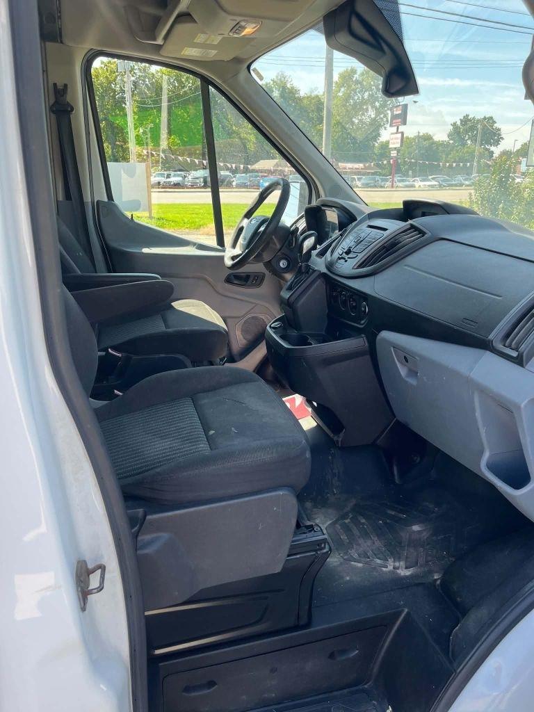 Ford Transit 250 Van Med. Roof w/Sliding Pass. 148-in. WB 2018