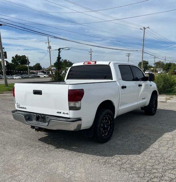 Toyota Tundra Tundra-Grade CrewMax 5.7L FFV 4WD 2013