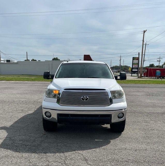 Toyota Tundra Tundra-Grade CrewMax 5.7L FFV 4WD 2013