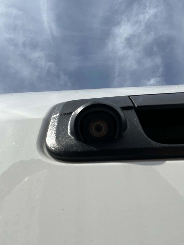 Toyota Tundra Tundra-Grade CrewMax 5.7L FFV 4WD 2013