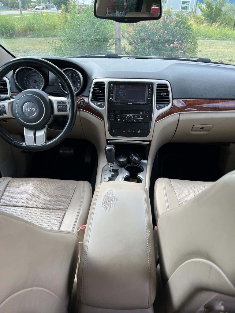 Jeep Grand Cherokee Limited 4WD 2011