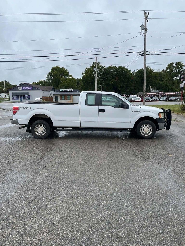 Ford F-150 XL SuperCab 8-ft. Bed 4WD 2014