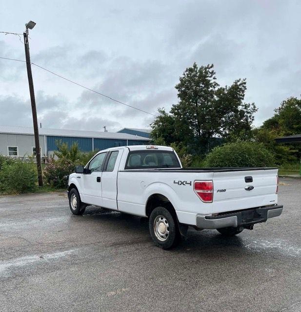 Ford F-150 XL SuperCab 8-ft. Bed 4WD 2014