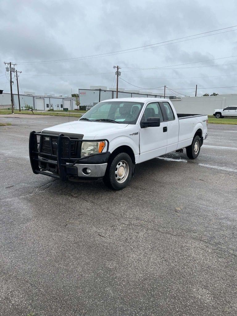 Ford F-150 XL SuperCab 8-ft. Bed 4WD 2014