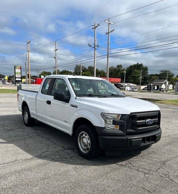 Ford F-150 XL SuperCab 8-ft. 2WD 2016