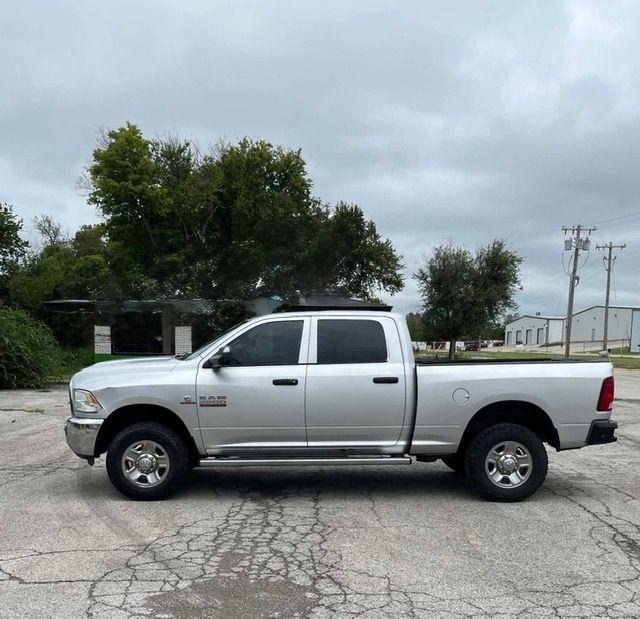 RAM 2500 Tradesman Crew Cab SWB 4WD 2015