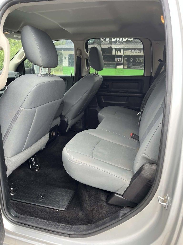 RAM 2500 Tradesman Crew Cab SWB 4WD 2015
