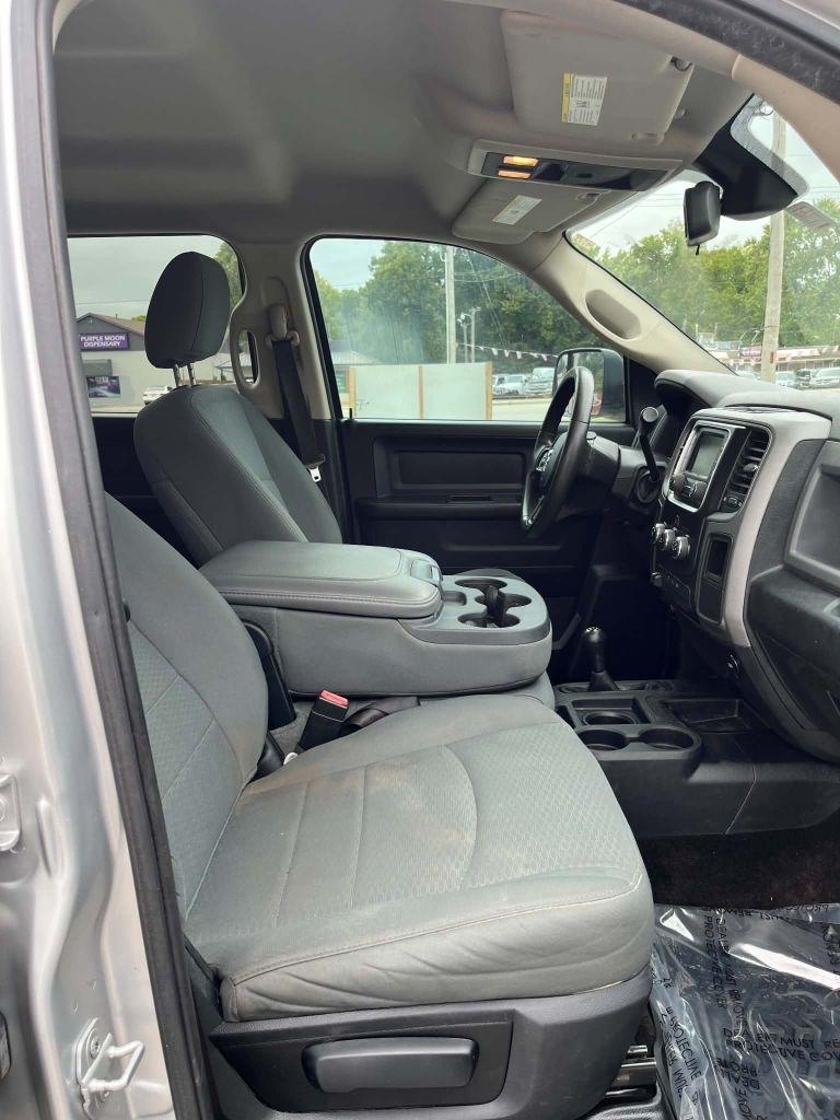 RAM 2500 Tradesman Crew Cab SWB 4WD 2015