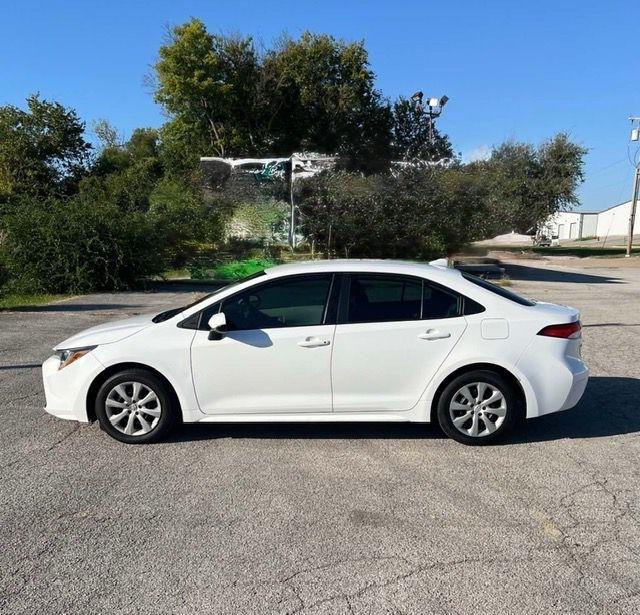 Toyota Corolla LE 2022