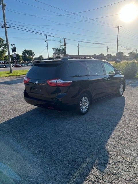 Toyota Sienna XLE FWD 8-Passenger V6 2016