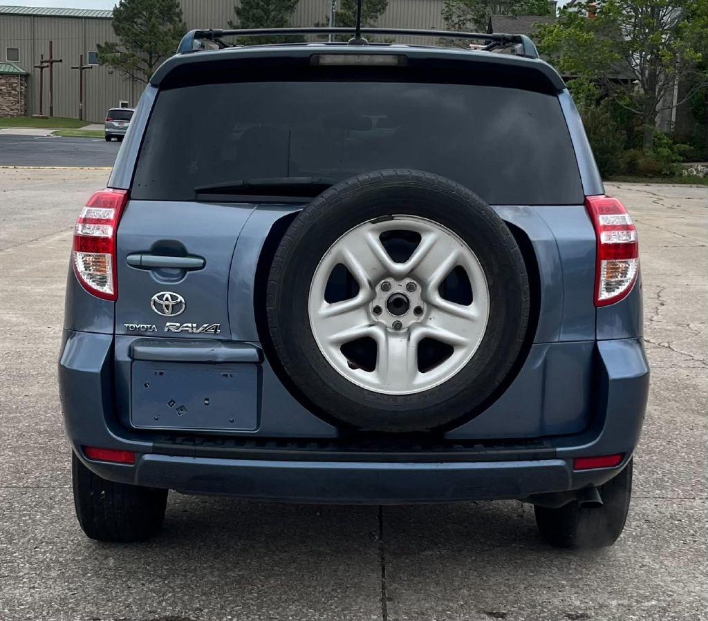 Toyota RAV4 Base I4 2WD 2010