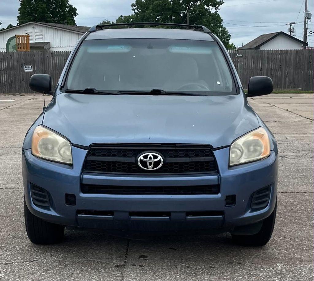 Toyota RAV4 Base I4 2WD 2010