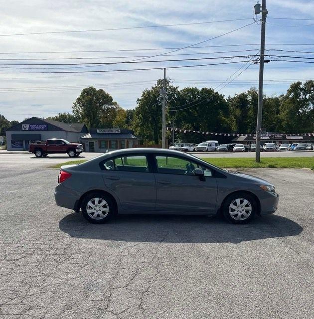 Honda Civic LX Sedan 5-Speed AT 2012