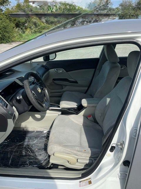 Honda Civic LX Sedan 5-Speed AT 2012