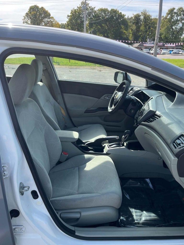 Honda Civic LX Sedan 5-Speed AT 2012
