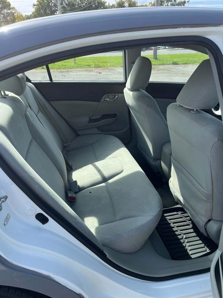 Honda Civic LX Sedan 5-Speed AT 2012