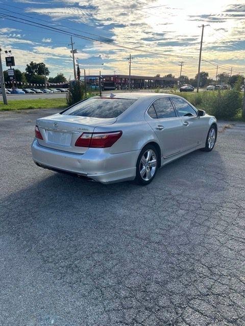 Lexus LS 460 Luxury Sedan 2010