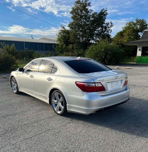 Lexus LS 460 Luxury Sedan 2010