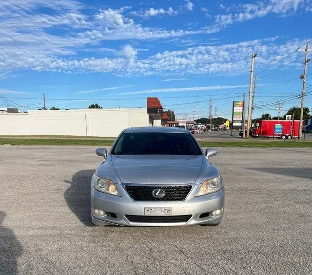 Lexus LS 460 Luxury Sedan 2010