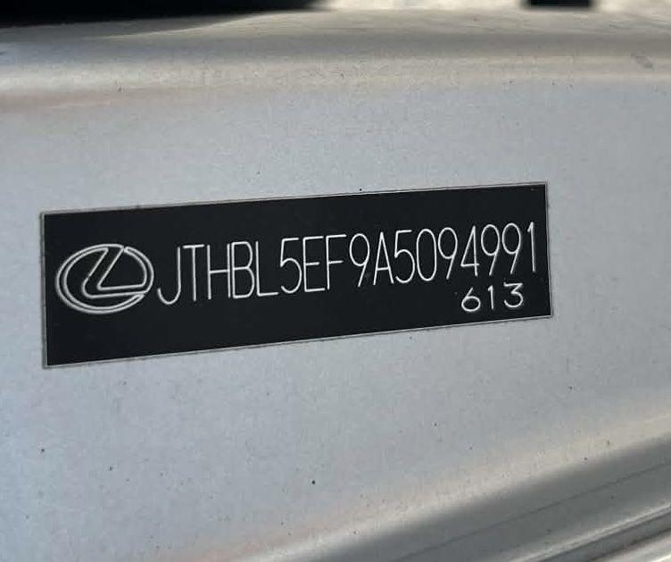 Lexus LS 460 Luxury Sedan 2010