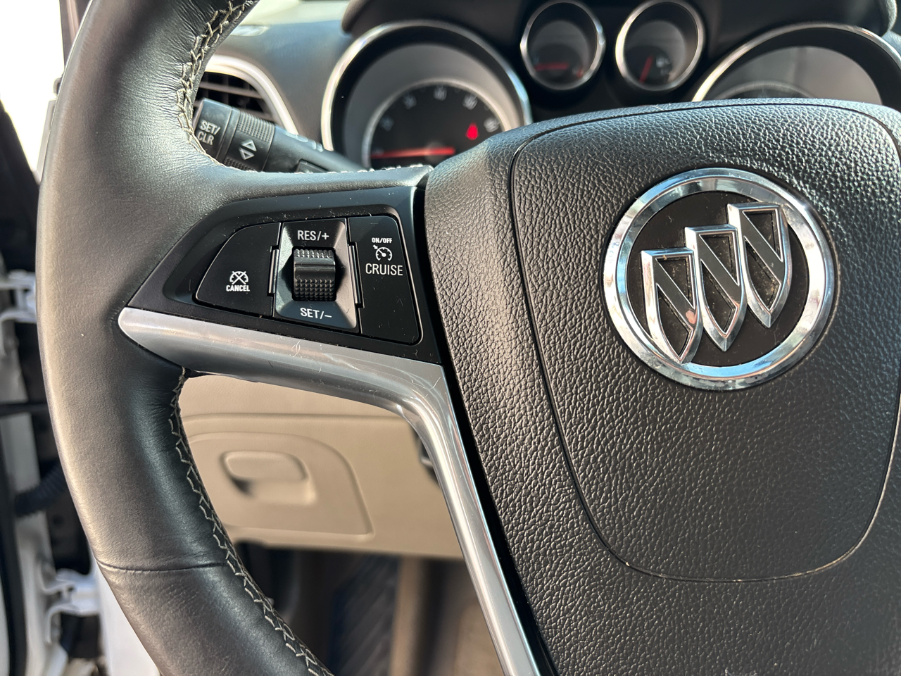 Buick Encore Leather FWD 2016 Buick Encore Leather FWD 2016