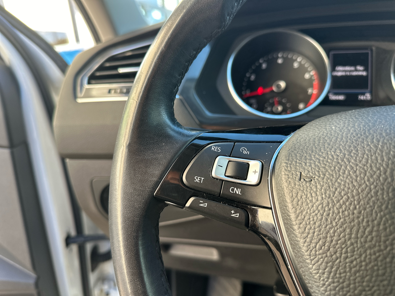 Volkswagen Tiguan SE 4Motion AWD 2018 Volkswagen Tiguan SE 4Motion AWD 2018