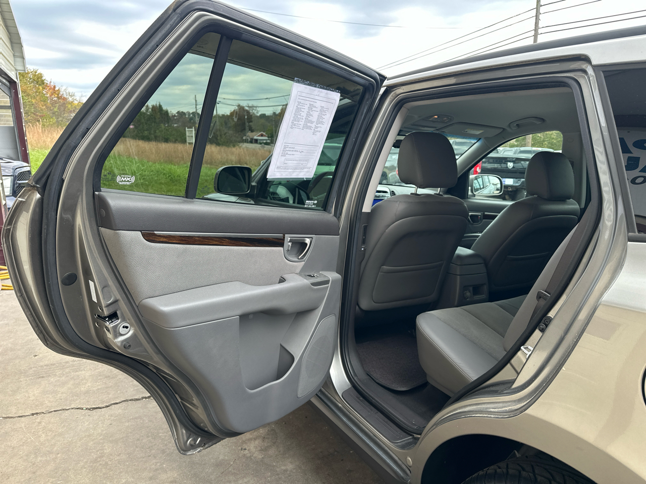 Hyundai Santa Fe SE 3.5 4WD 2011 Hyundai Santa Fe SE 3.5 4WD 2011