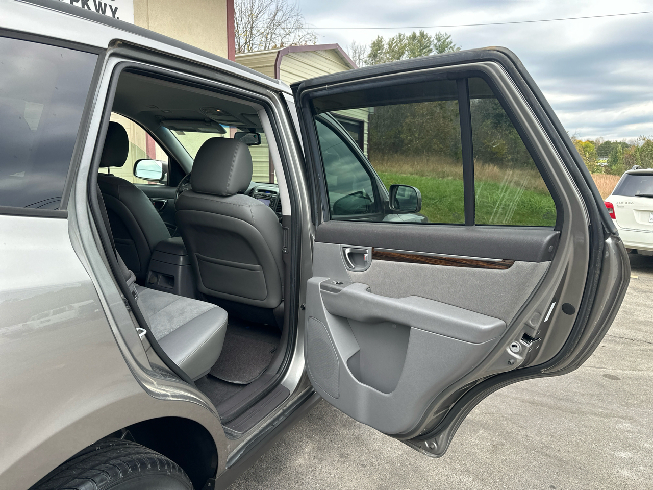 Hyundai Santa Fe SE 3.5 4WD 2011 Hyundai Santa Fe SE 3.5 4WD 2011