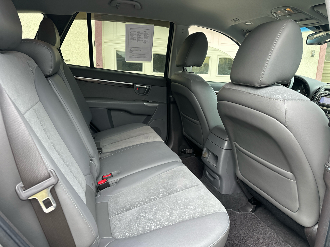 Hyundai Santa Fe SE 3.5 4WD 2011 Hyundai Santa Fe SE 3.5 4WD 2011