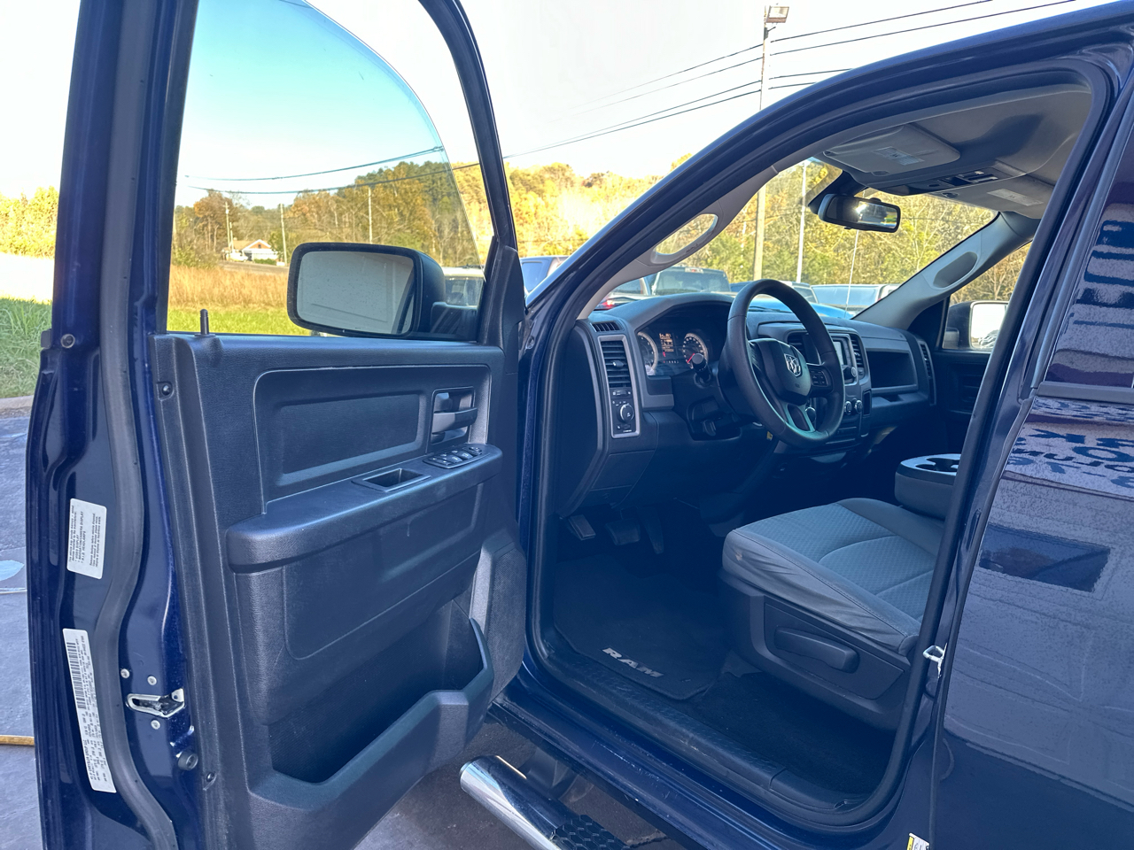 RAM 1500 Tradesman/Express Crew Cab SWB 2WD 2014 RAM 1500 Tradesman/Express Crew Cab SWB 2WD 2014